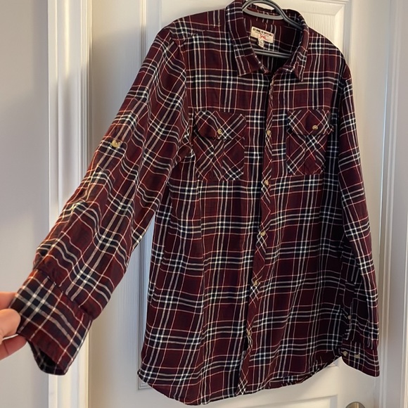 Mint condition men’s plaid shirt in burgundy - Picture 5 of 6